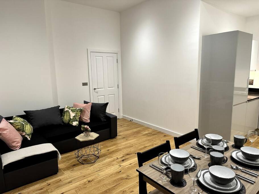 Spacious And Elegant Apartment Μπέρμιγχαμ Εξωτερικό φωτογραφία