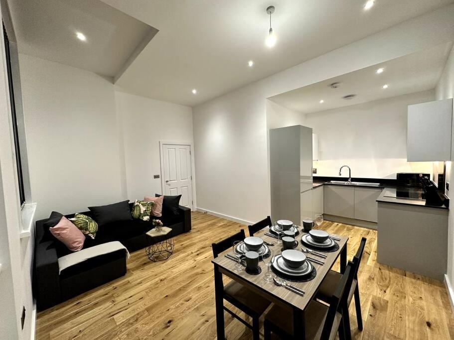 Spacious And Elegant Apartment Μπέρμιγχαμ Εξωτερικό φωτογραφία